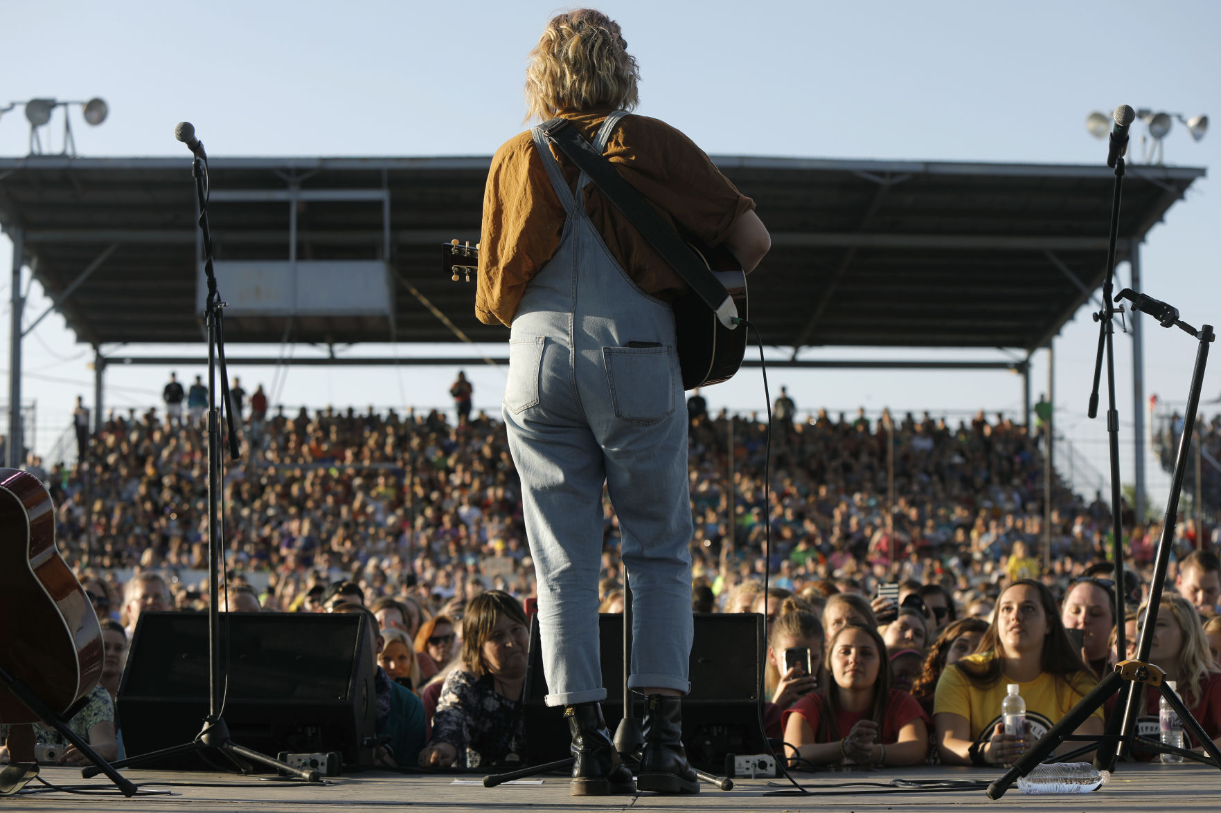 051518mp-Maddie-Poppe-concert-23